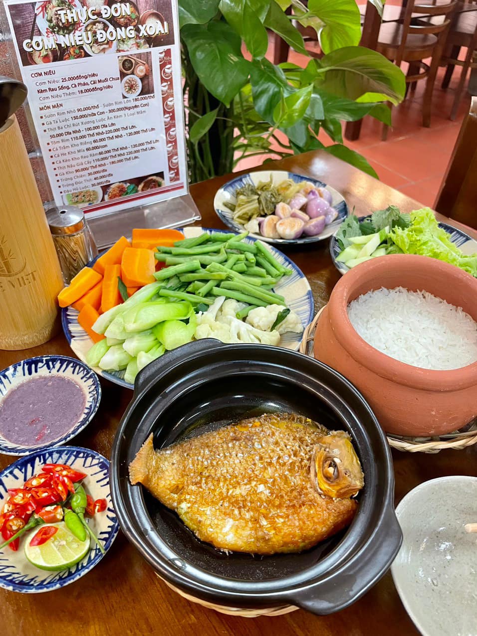 các món tại quán cơm niêu đồng xoài